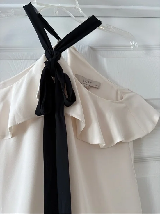 Loft size xxsp  cream woman’s top - Picture 2 of 4